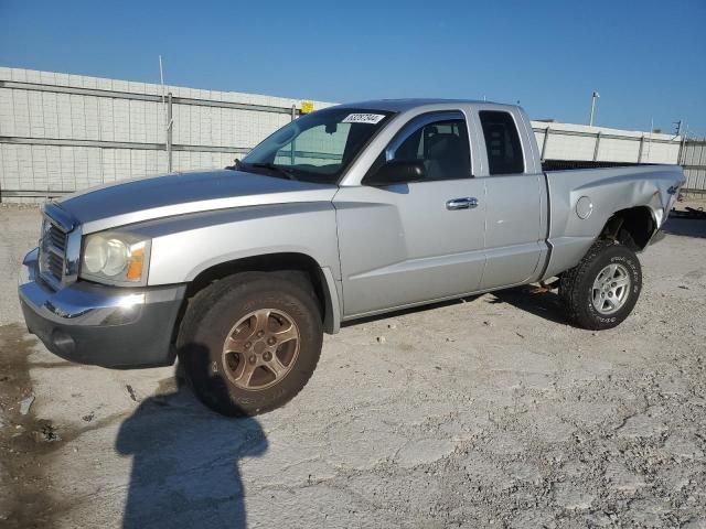 2005 Dodge Dakota SLT