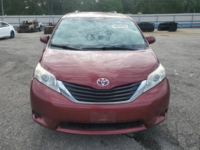 2014 Toyota Sienna LE