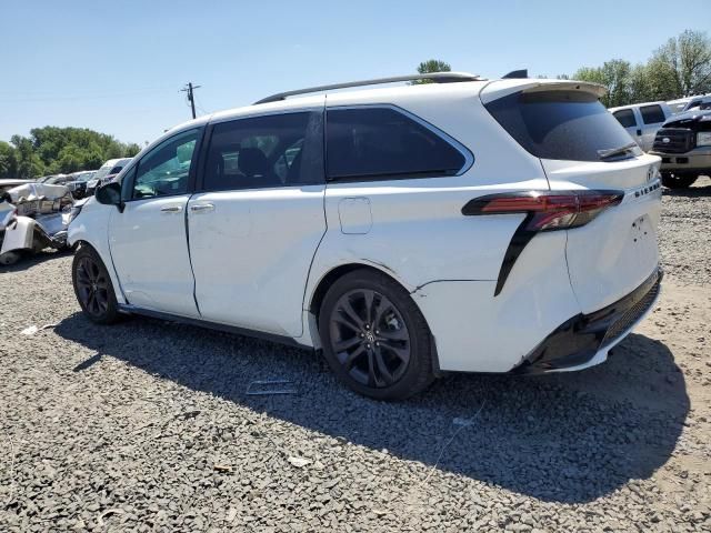 2021 Toyota Sienna XSE