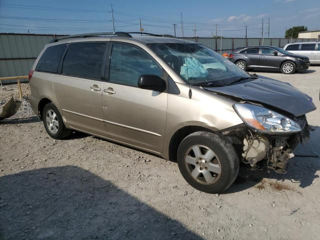 2005 Toyota Sienna CE