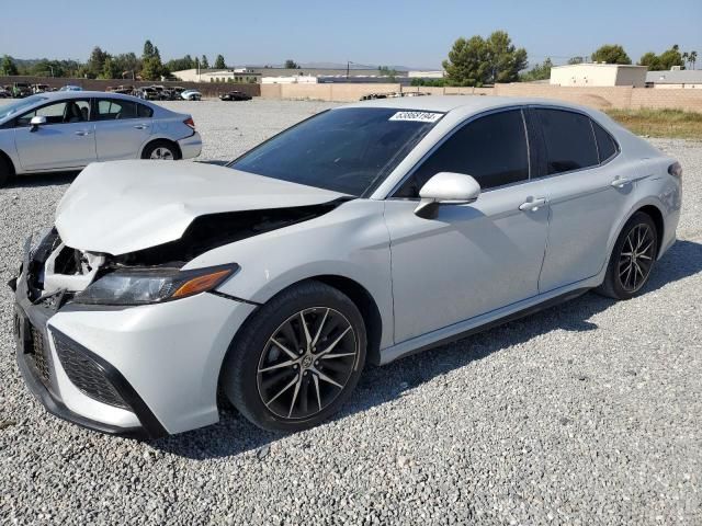 2022 Toyota Camry SE