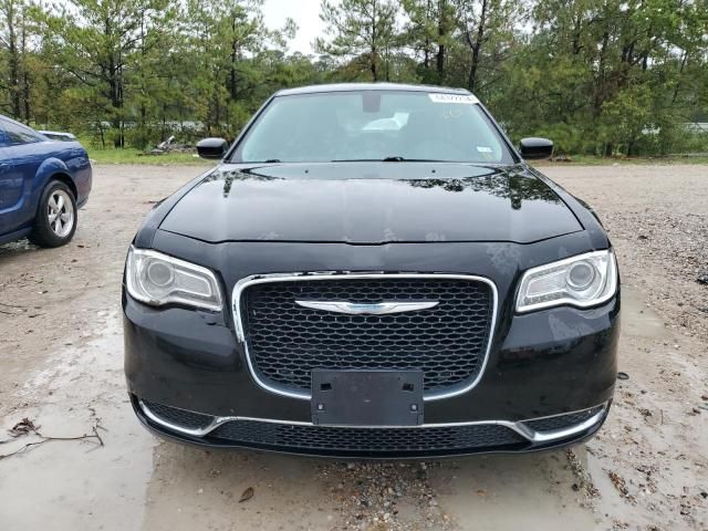 2016 Chrysler 300 Limited