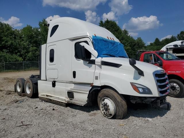 2022 Freightliner Cascadia 126