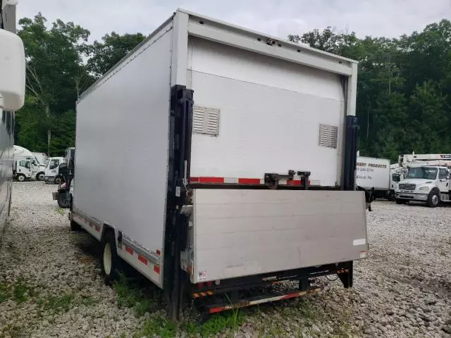 2019 Ford Econoline E450 Super Duty Cutaway Van