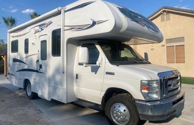 2013 Ford Econoline E350 Super Duty Cutaway Van