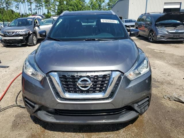 2019 Nissan Kicks S