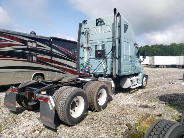 2009 Freightliner Cascadia 125