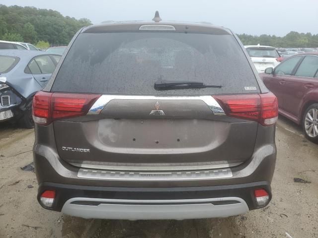 2020 Mitsubishi Outlander SE