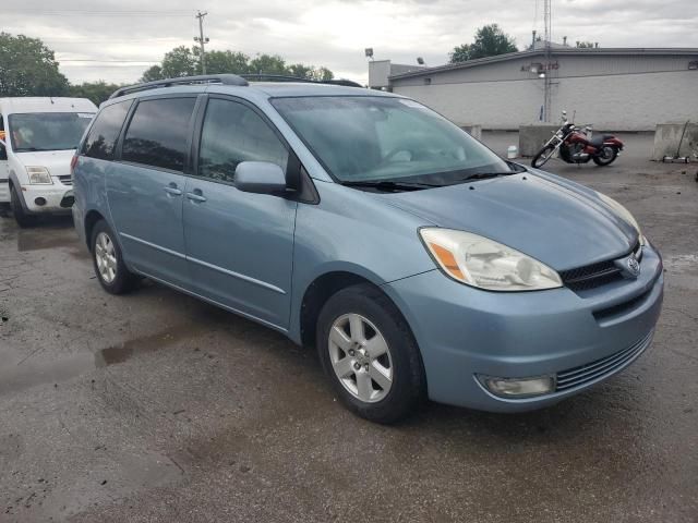 2004 Toyota Sienna XLE