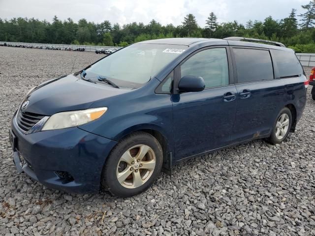 2011 Toyota Sienna LE