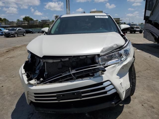 2019 Toyota Highlander SE