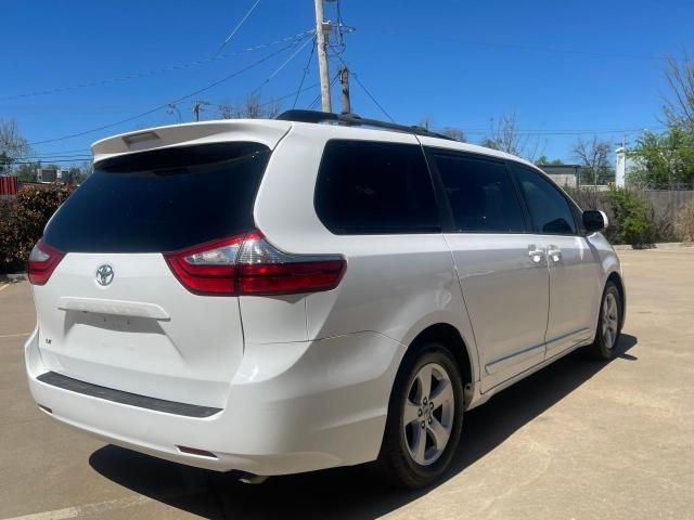 2015 Toyota Sienna LE