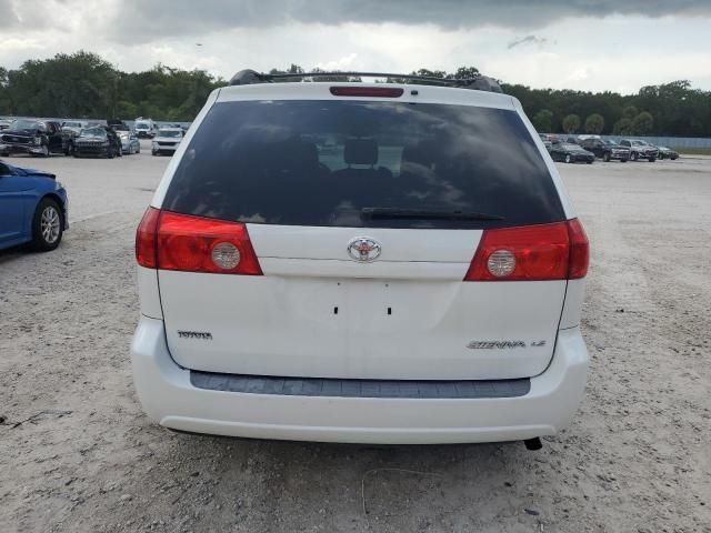 2009 Toyota Sienna CE