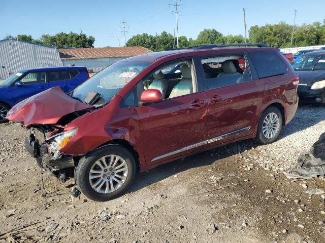 2011 Toyota Sienna XLE