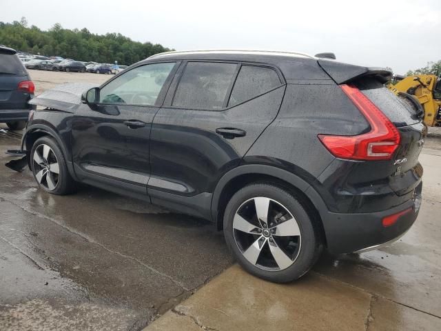 2019 Volvo XC40 T5 Momentum