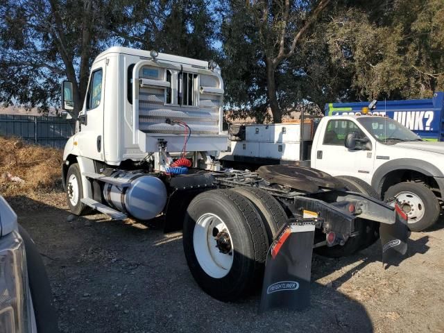 2014 Freightliner Cascadia 113