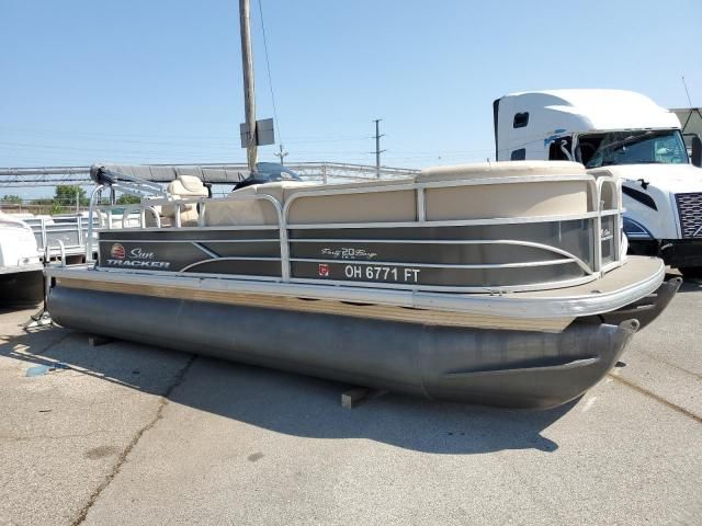 2018 Boat Pontoon