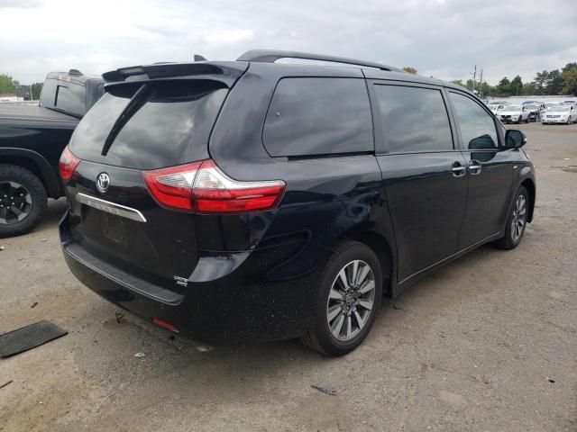 2020 Toyota Sienna XLE