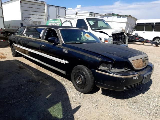 2003 Lincoln Town Car Executive