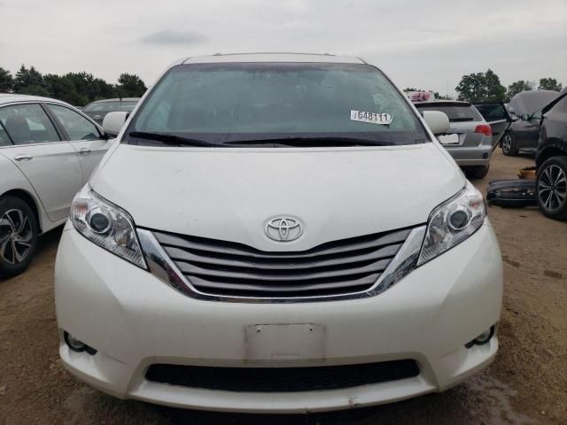 2016 Toyota Sienna XLE