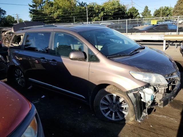 2018 Toyota Sienna XLE