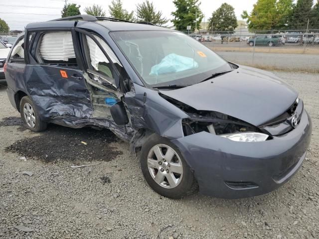 2010 Toyota Sienna CE