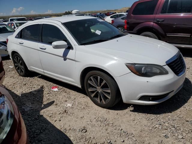 2013 Chrysler 200 Touring