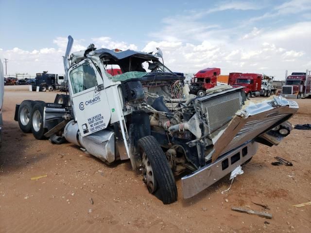 2020 Freightliner 122SD