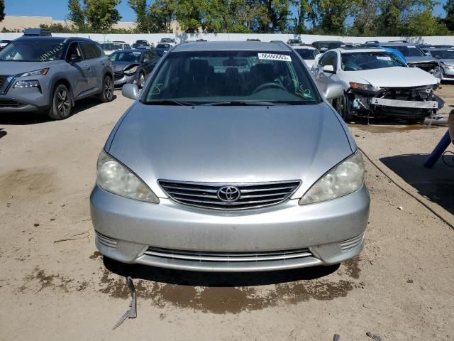 2005 Toyota Camry LE