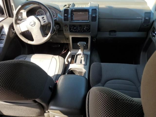 2005 Nissan Pathfinder LE