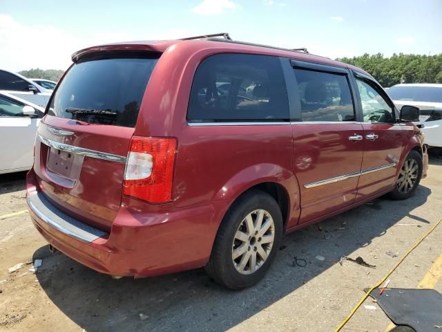 2011 Chrysler Town & Country Touring L