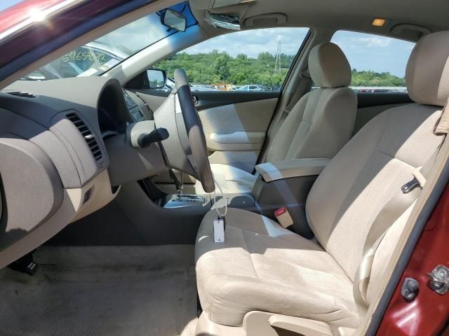 2010 Nissan Altima Base