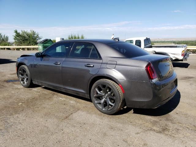 2020 Chrysler 300 Touring