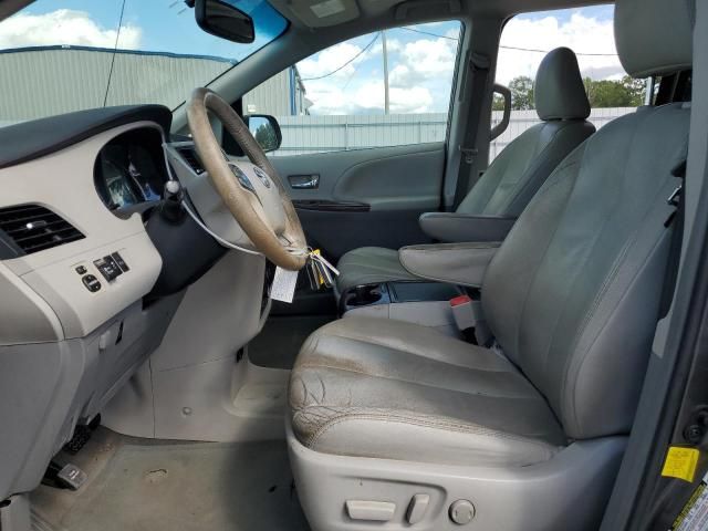 2012 Toyota Sienna XLE