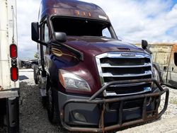 Vehiculos salvage en venta de Copart Walton, KY: 2019 Freightliner Cascadia 126