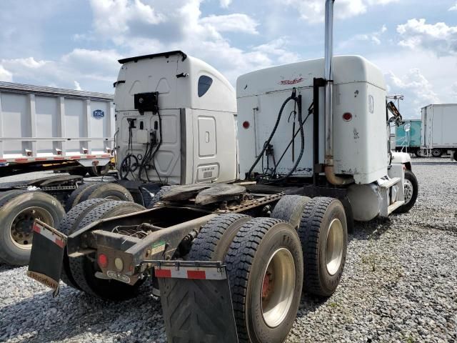 1997 Freightliner Conventional FLD120