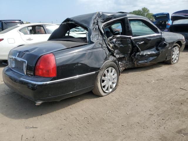 2006 Lincoln Town Car Signature Limited