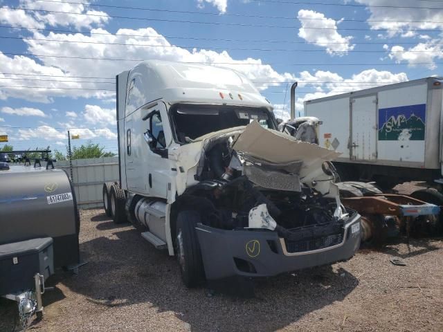 2021 Freightliner Cascadia 126