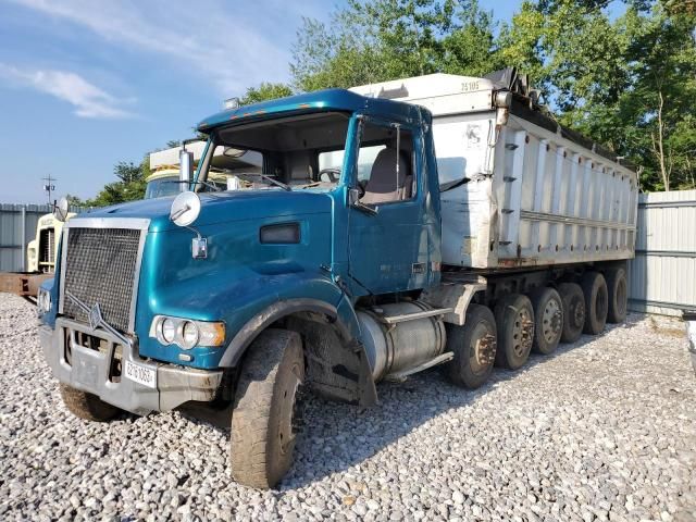 2002 Volvo VHD