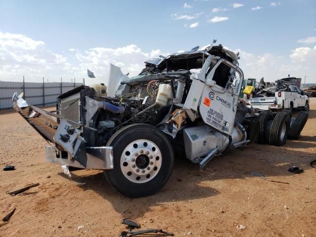 2020 Freightliner 122SD