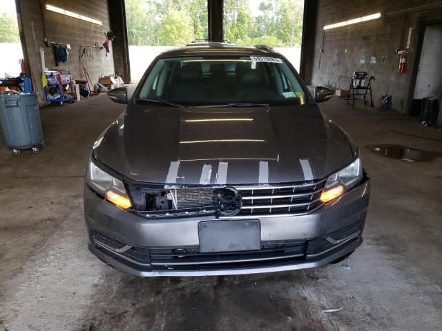 2016 Volkswagen Passat SE