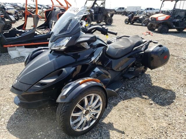 2013 Can-Am Spyder Roadster ST