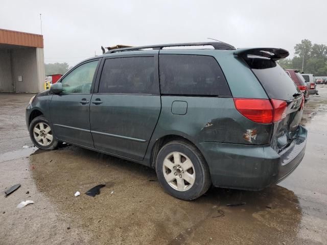 2004 Toyota Sienna XLE