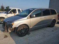 Salvage cars for sale at Lawrenceburg, KY auction: 2017 Dodge Grand Caravan SXT