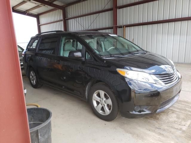 2013 Toyota Sienna LE