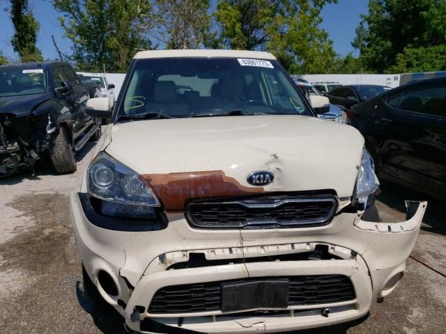 2013 KIA Soul +