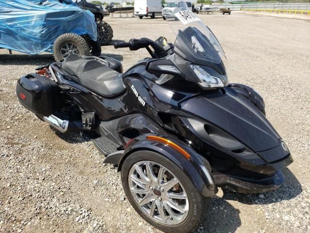 2013 Can-Am Spyder Roadster ST