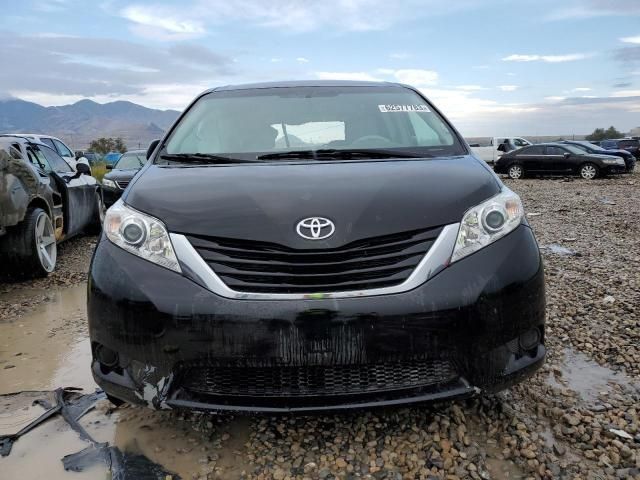 2013 Toyota Sienna LE