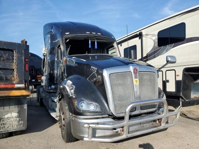 2016 Kenworth Construction T680