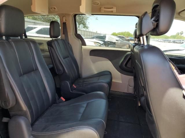 2014 Chrysler Town & Country Touring